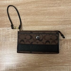 COACH wallet / wristlet